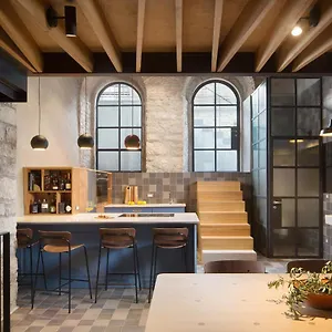  Apartment Vincent House