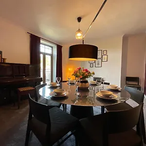  Holiday home Large 4 Double Bedroomed Townhouse In United Kingdom